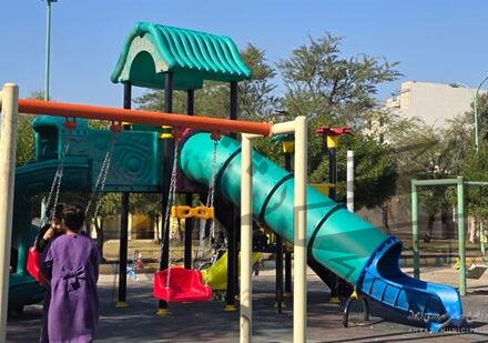 نصب ست وسایل بازی در پارک های محله ای سطح شهرداری منطقه یک اهواز