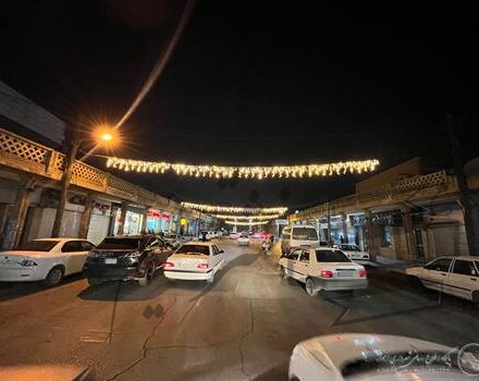 نصب ریسه های رنگی در معبر سطح منطقه یک شهرداری اهواز