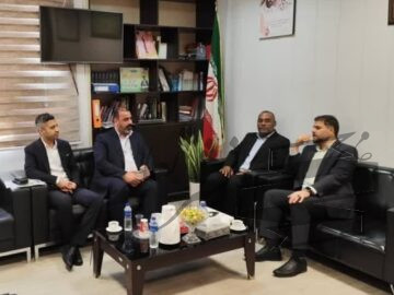 نشست مدیرکل نوسازی مدارس استان خوزستان با فرماندار شهرستان کارون و مدیر آموزش و پرورش این شهرستان
