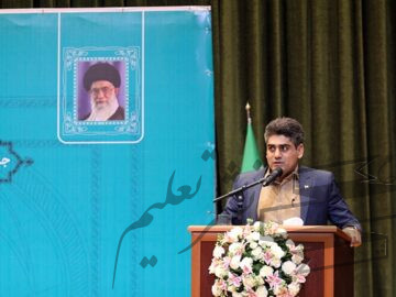 بابادی رئیس هیئت مدیره خانه مطبوعات کشور:استان‌های صنعتی مانند خوزستان، قلب تپنده اقتصاد مقاومتی هستند