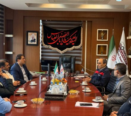 نشست مدیران فولاد اکسین خوزستان و گروه ملی صنعتی فولاد ایران برای توسعه زنجیره فولاد