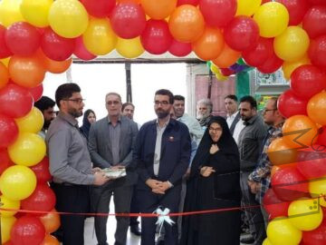 با حضور معاون منابع انسانی و امور اجتماعی شرکت فولادخوزستان انجام شد؛ آیین افتتاح نمایشگاه نوشت افزار و وسایل آموزشی و کمک آموزشی