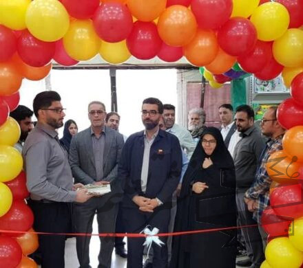 با حضور معاون منابع انسانی و امور اجتماعی شرکت فولادخوزستان انجام شد؛ آیین افتتاح نمایشگاه نوشت افزار و وسایل آموزشی و کمک آموزشی