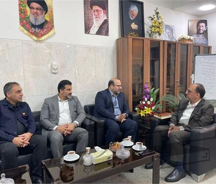 دیدار مدیرعامل شرکت فولاد خوزستان با دادستان عمومی و انقلاب استان خوزستان