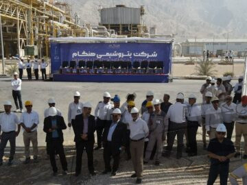 پیشرفت بزرگ در صنعت پتروشیمی با تکیه بر توان ملی