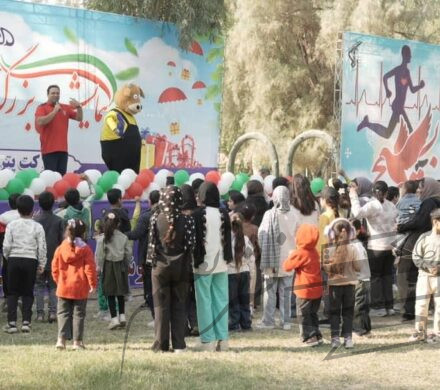 همایش بزرگ پیاده روی خانوادگی پتروشیمی فن آوران به مناسبت هفته بسیج با ترویج فرهنگ ورزش و نشاط در پارک ارم بندر ماهشهر