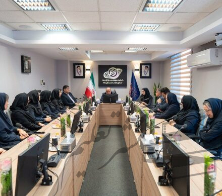 احمدی: زنان شایسته باید در مناصب کلیدی مدیریتی بیش از پیش نقش‌آفرین باشند