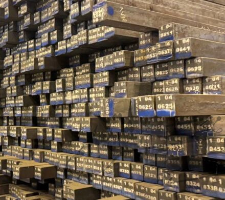 عرضه اعتباری ۷۰۰۰ تن شمش فولاد غدیر نی ریز در بورس کالا