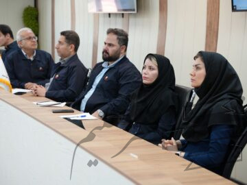 بررسی چالش‌های بازآفرینی کسب‌وکار در نشست مدیران شرکت ایده‌پردازان صنعت فولاد