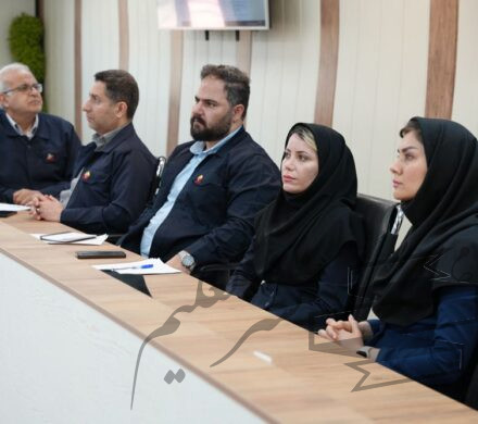 بررسی چالش‌های بازآفرینی کسب‌وکار در نشست مدیران شرکت ایده‌پردازان صنعت فولاد